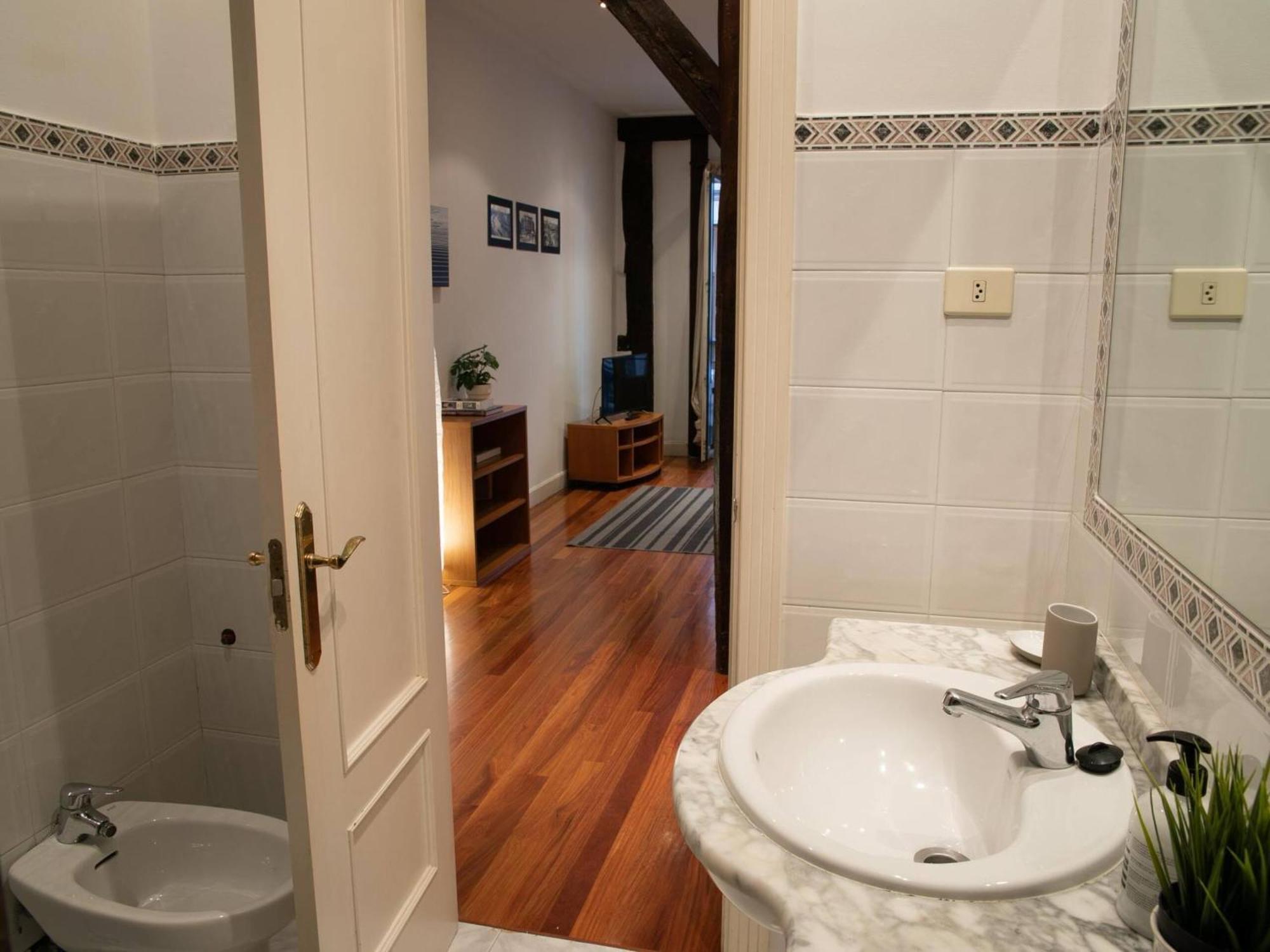 Apartament Barrenkale Old Town Alde Zaharra Bilbao Zewnętrze zdjęcie